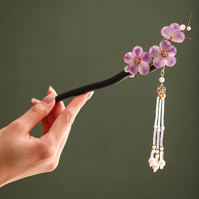 Handcrafted Silk, Velvet, Tassel, Flower-wrapped Sandalwood Hairpin, Plum Blossom Pink Hairpin, Court-style Side Clip Hair Clip
Handcrafted Silk, Velvet, Tassel, Flower-wrapped Sandalwood Hairpin, Plum Blossom Pink Hairpin, Court-style Side Clip Hair Clip