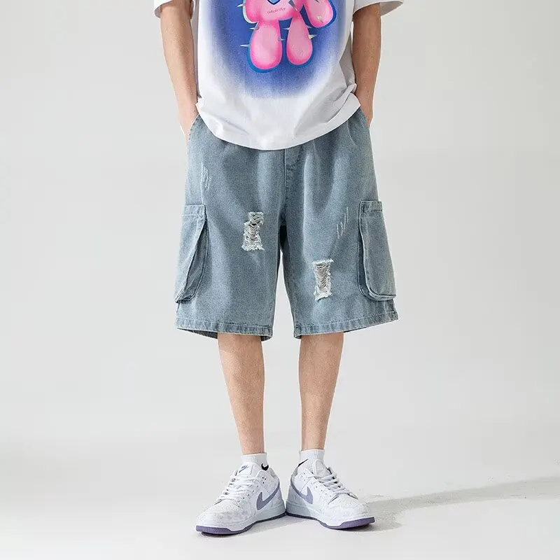 Men's summer ripped jeans, workwear pants, trendy loose five quarter pants design, casual and comfortable denim shorts
Men's summer ripped jeans, workwear pants, trendy loose five quarter pants design, casual and comfortable denim shorts