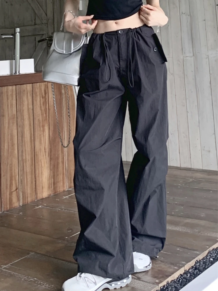Black Hip Hop Y2k Cargo Pants Women Button Strappy Casual Fashion Baggy Pants Female High Waist Korean Designer Pants 2023 New
Black Hip Hop Y2k Cargo Pants Women Button Strappy Casual Fashion Baggy Pants Female High Waist Korean Designer Pants 2023 New