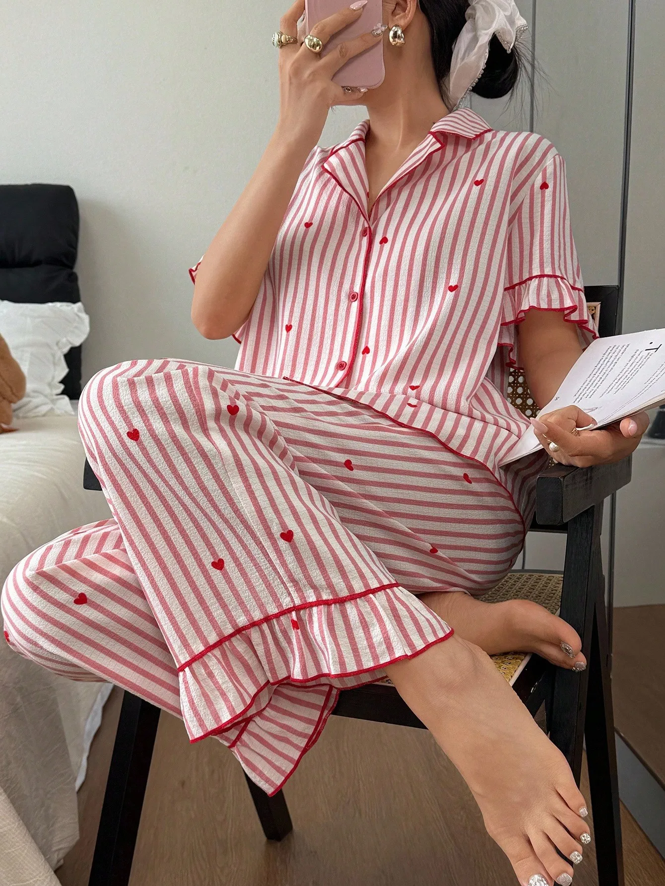 Women's Short Sleeve Striped Pajama Set with Heart Print and Ruffle Trim
Women's Short Sleeve Striped Pajama Set with Heart Print and Ruffle Trim
