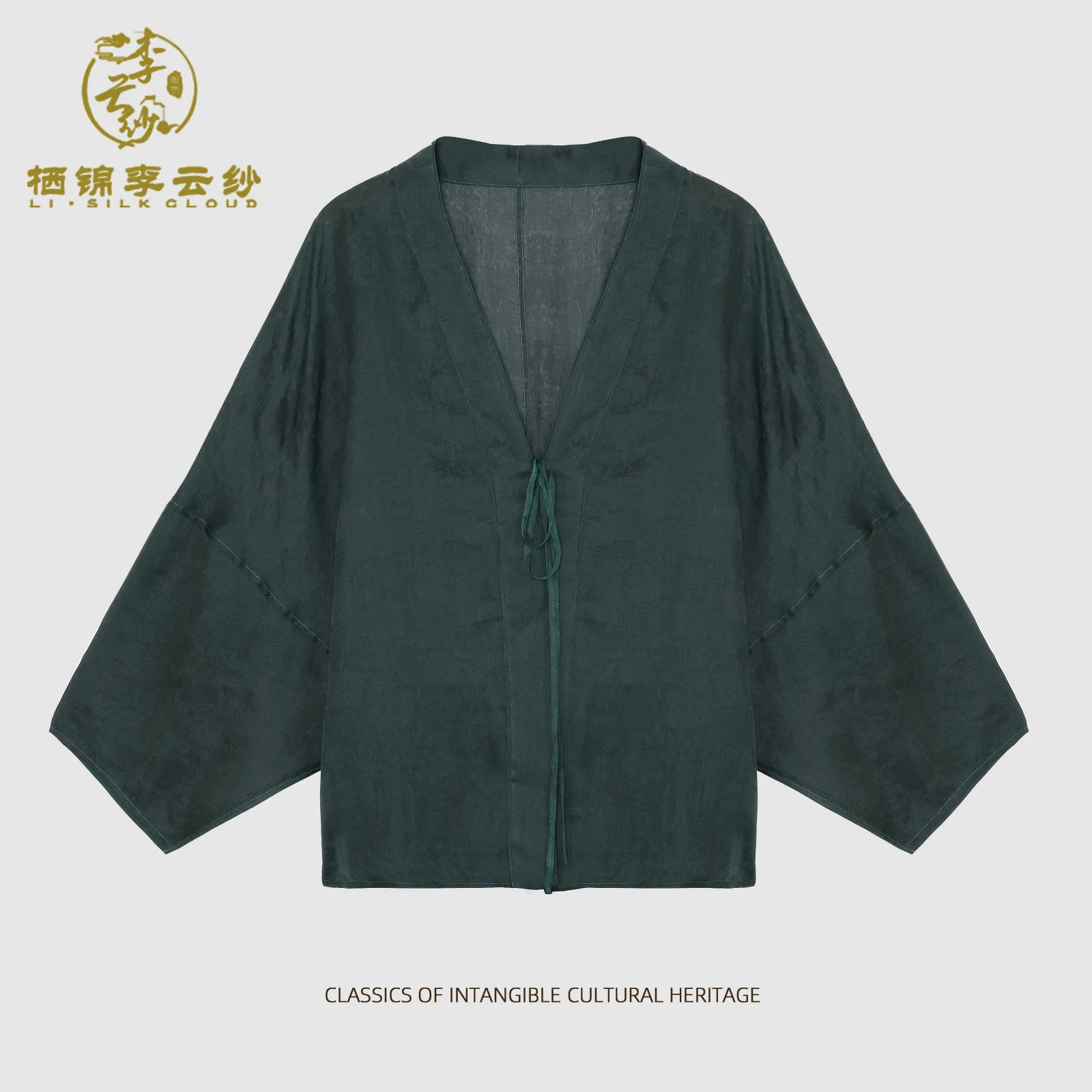 LI SILK CLOUD Осенняя шелковая куртка премиум-класса в китайском стиле — ткань Xiangyunsha, 100% шелк и теплая мягкая текстура
LI SILK CLOUD Осенняя шелковая куртка премиум-класса в китайском стиле — ткань Xiangyunsha, 100% шелк и теплая мягкая текстура