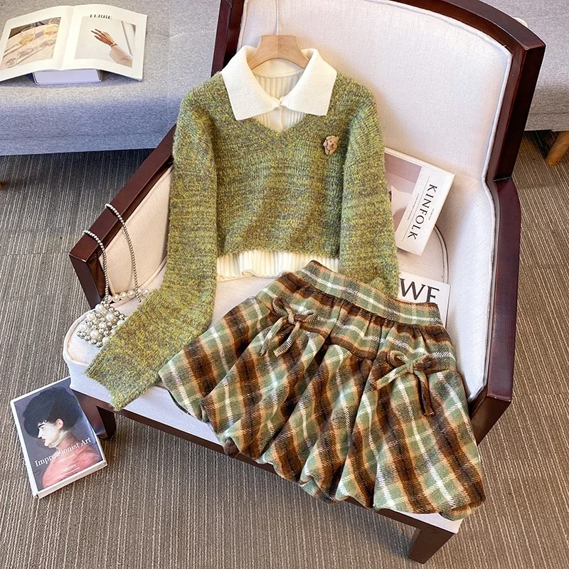 Women Autumn and Winter Korean Forest Style Sweaters Lapel Inner Two-piece + High Waist Slimming Pleated Bow Plaid Short Skirts
Women Autumn and Winter Korean Forest Style Sweaters Lapel Inner Two-piece + High Waist Slimming Pleated Bow Plaid Short Skirts