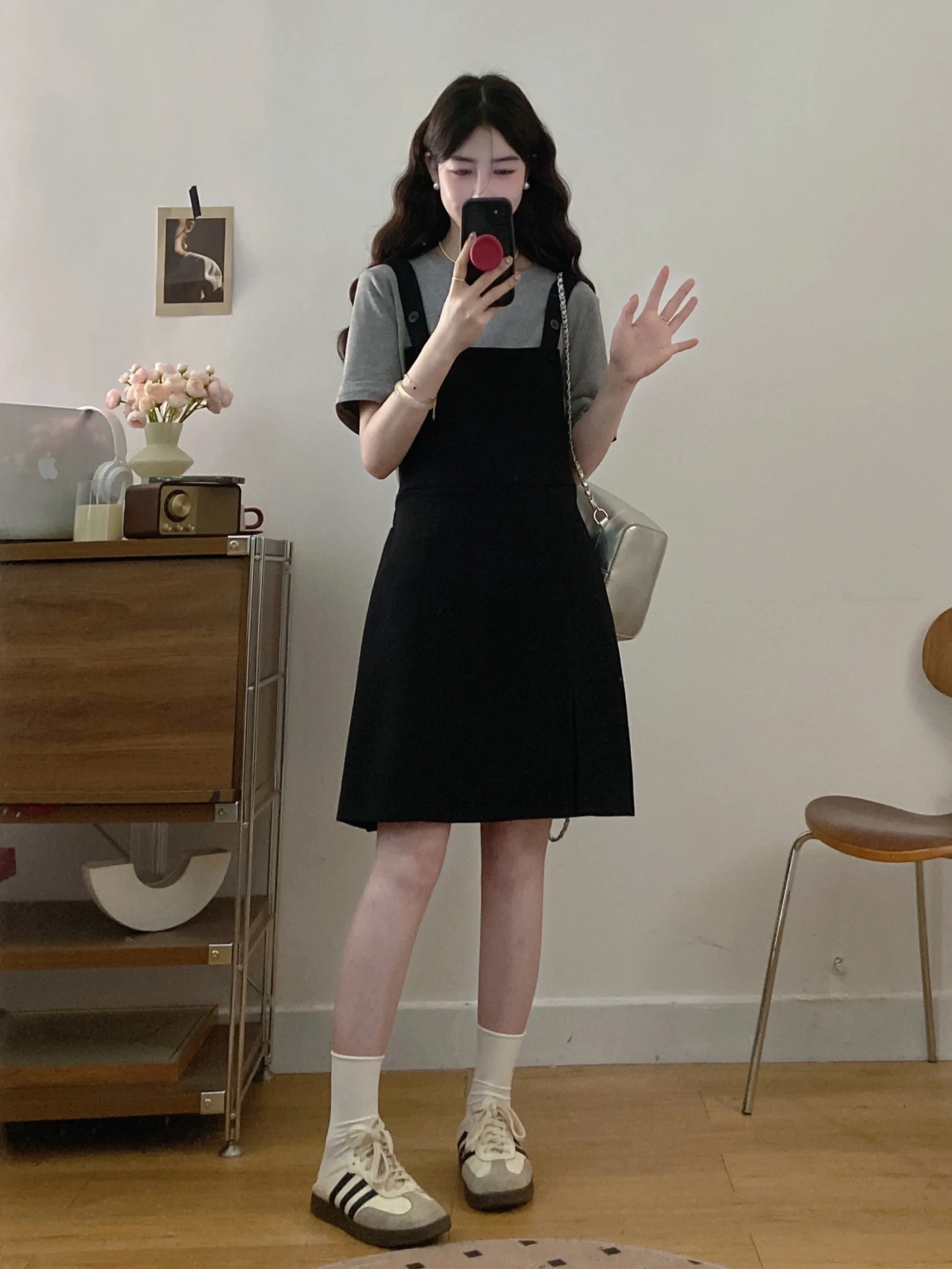 plus Size Summer New Korean Style Casual High Waist Bib Overalls Women's Fashion Two-Piece Set Breathable round Neck T-Shirt
plus Size Summer New Korean Style Casual High Waist Bib Overalls Women's Fashion Two-Piece Set Breathable round Neck T-Shirt