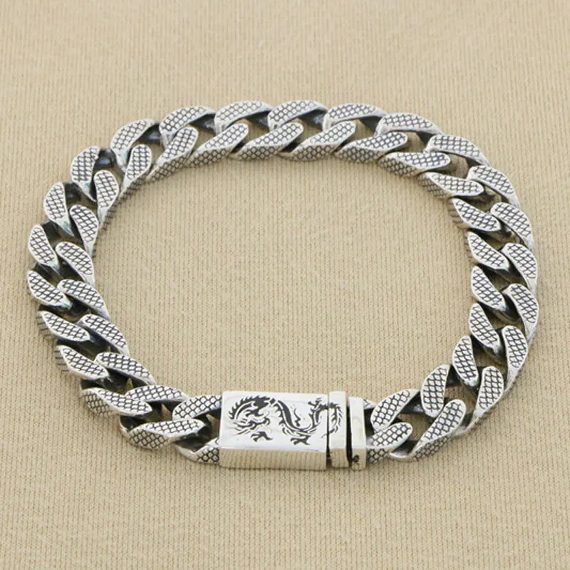 S925 pure silver bracelet men's domineering dragon dragon pattern protective body, ensuring safety, retro vintage vintage Chines
S925 pure silver bracelet men's domineering dragon dragon pattern protective body, ensuring safety, retro vintage vintage Chines