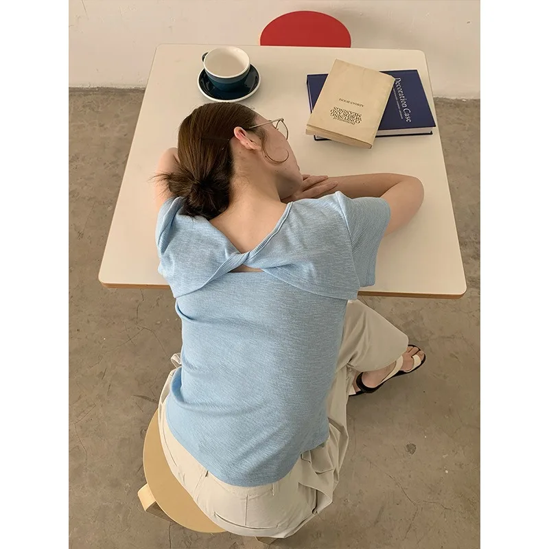 Twisted Open Back Design Sense Short Sleeve T-shirt Women's Summer 2025 Korean Simple Solid Color Top
Twisted Open Back Design Sense Short Sleeve T-shirt Women's Summer 2025 Korean Simple Solid Color Top