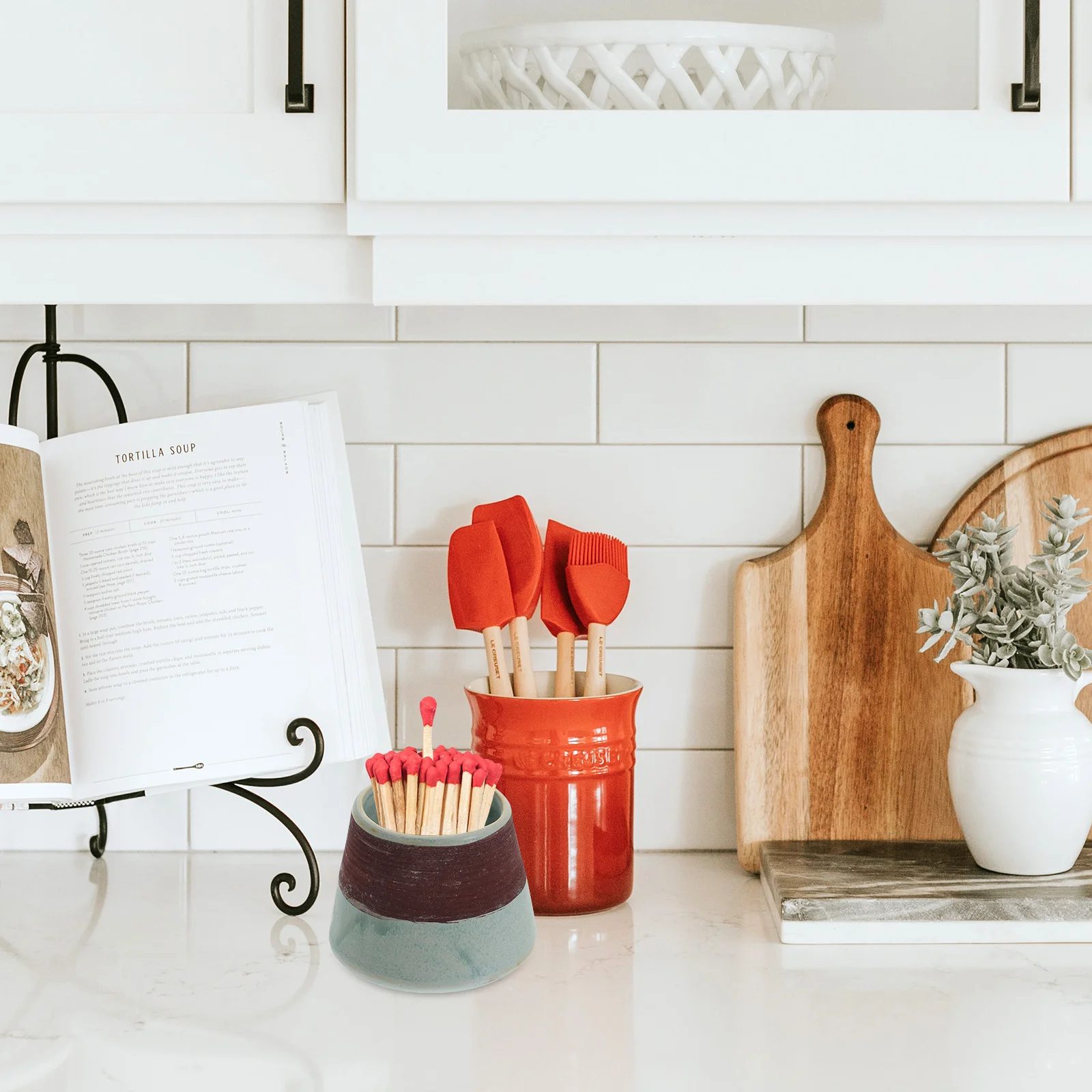 Ceramic Match Storage Jar with Striker Elegant Incense Burning Holder for Kitchen Living Room Decor Multi-Functional Washable
Ceramic Match Storage Jar with Striker Elegant Incense Burning Holder for Kitchen Living Room Decor Multi-Functional Washable