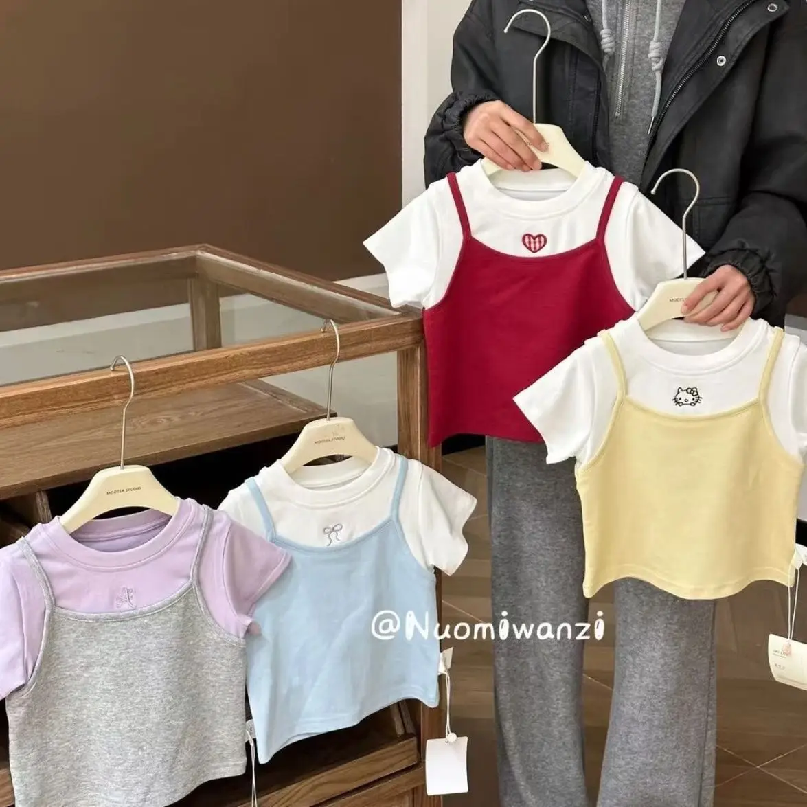 Girl's 2025 Summer New Korean Two piece Pure Cotton T-shirt Stylish Girl Baby Color Contrasting Short Sleeve Top
Girl's 2025 Summer New Korean Two piece Pure Cotton T-shirt Stylish Girl Baby Color Contrasting Short Sleeve Top