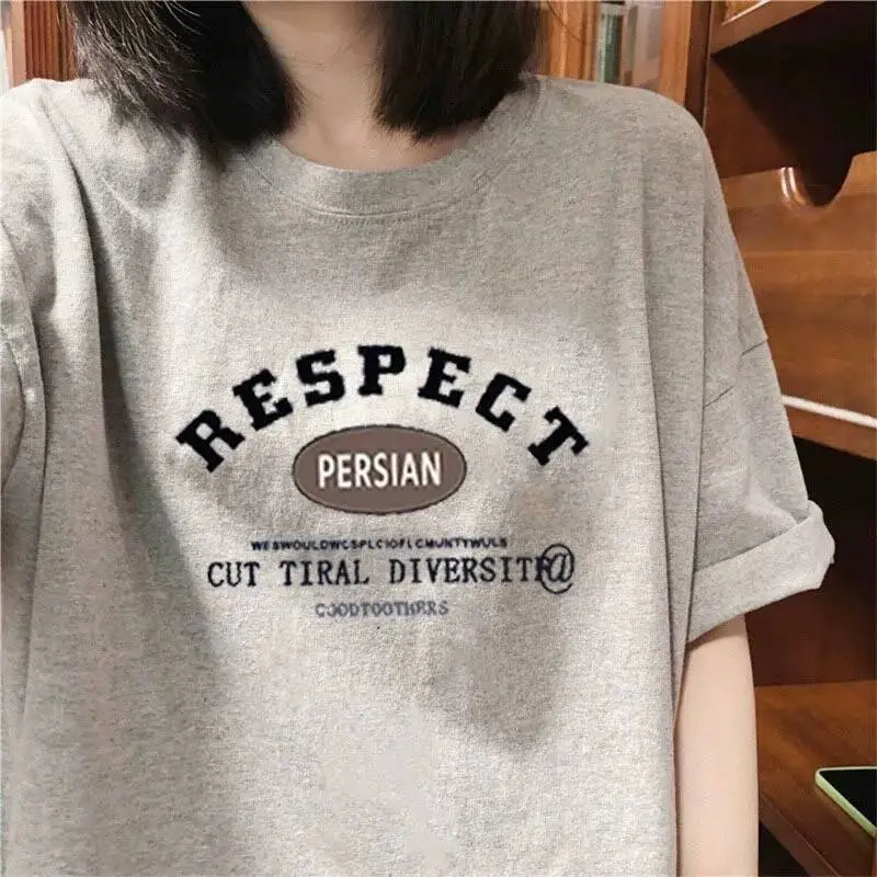 Футболка свободного кроя из чистого хлопка с коротким рукавом, модная повседневная одежда, круглый вырез, стильный дизайн, бренд DK Mesa, летняя коллекция.
Футболка свободного кроя из чистого хлопка с коротким рукавом, модная повседневная одежда, круглый вырез, стильный дизайн, бренд DK Mesa, летняя коллекция.