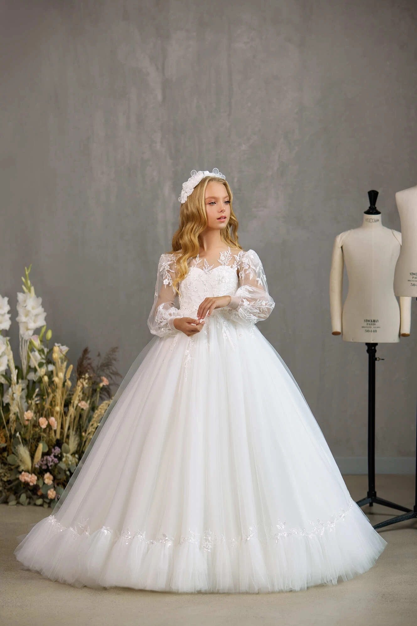 White Flower Girl Dresses For Wedding Floral Lace Appliques Floor Length Baby Girl Birthday Dresses For Photoshoot Customized
White Flower Girl Dresses For Wedding Floral Lace Appliques Floor Length Baby Girl Birthday Dresses For Photoshoot Customized
