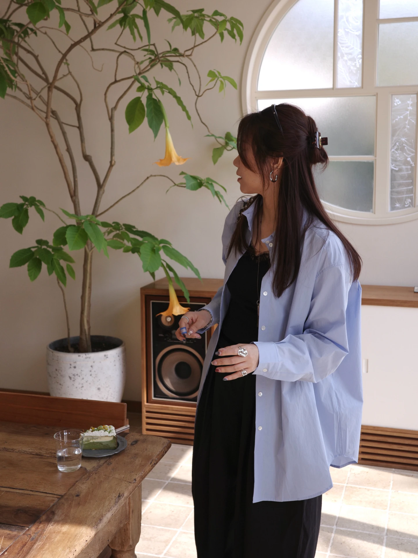 Mute Home Light Blue Loose Fit Slimming Mid-Length Shirt Korean Style Women's Cotton Blend Long Sleeve Fashionable Versatile
Mute Home Light Blue Loose Fit Slimming Mid-Length Shirt Korean Style Women's Cotton Blend Long Sleeve Fashionable Versatile