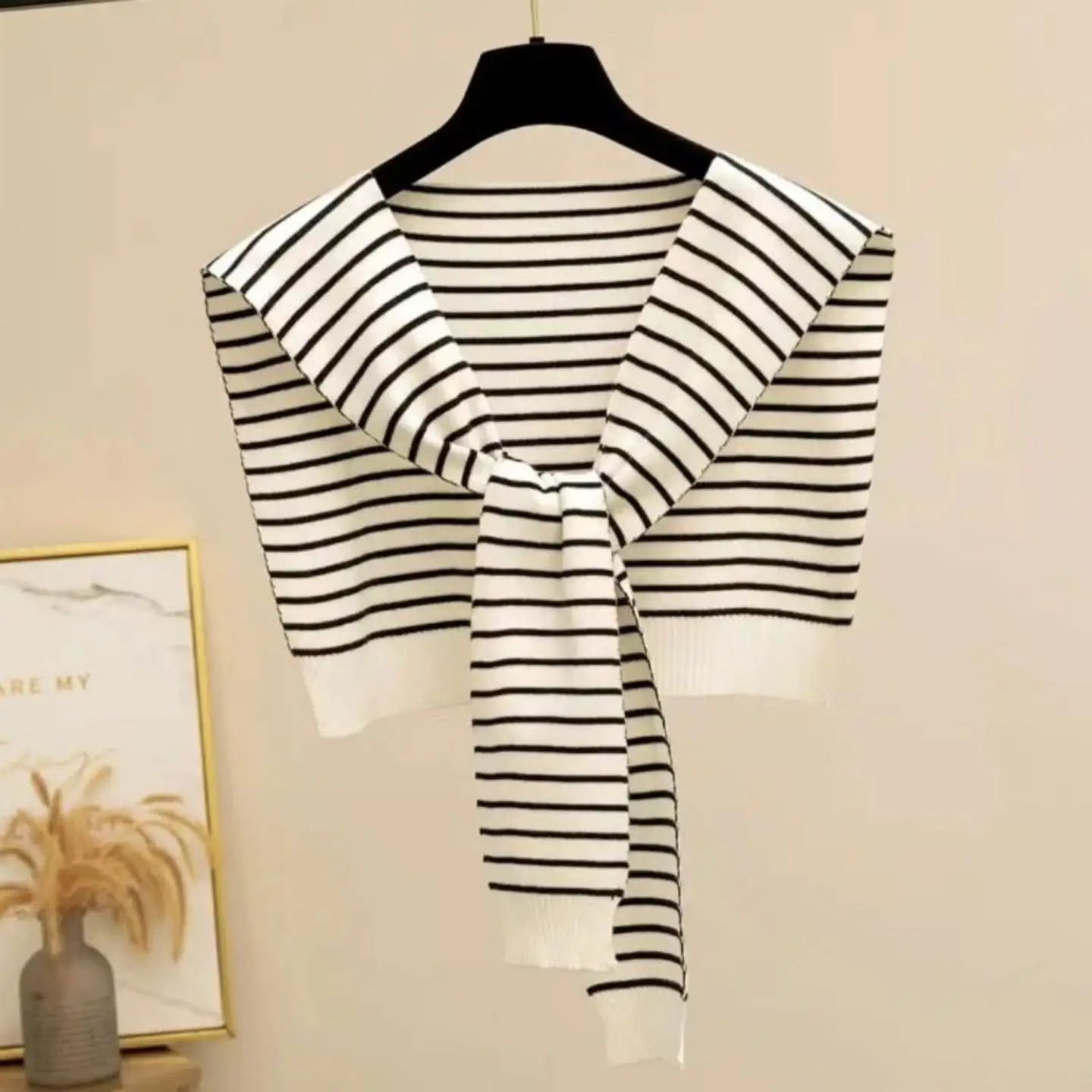 White Striped Women's Knitted Scarf with Knot Fake Collar Outerwear Versatile Spring Summer Autumn Shoulder Wrap Decorative
White Striped Women's Knitted Scarf with Knot Fake Collar Outerwear Versatile Spring Summer Autumn Shoulder Wrap Decorative