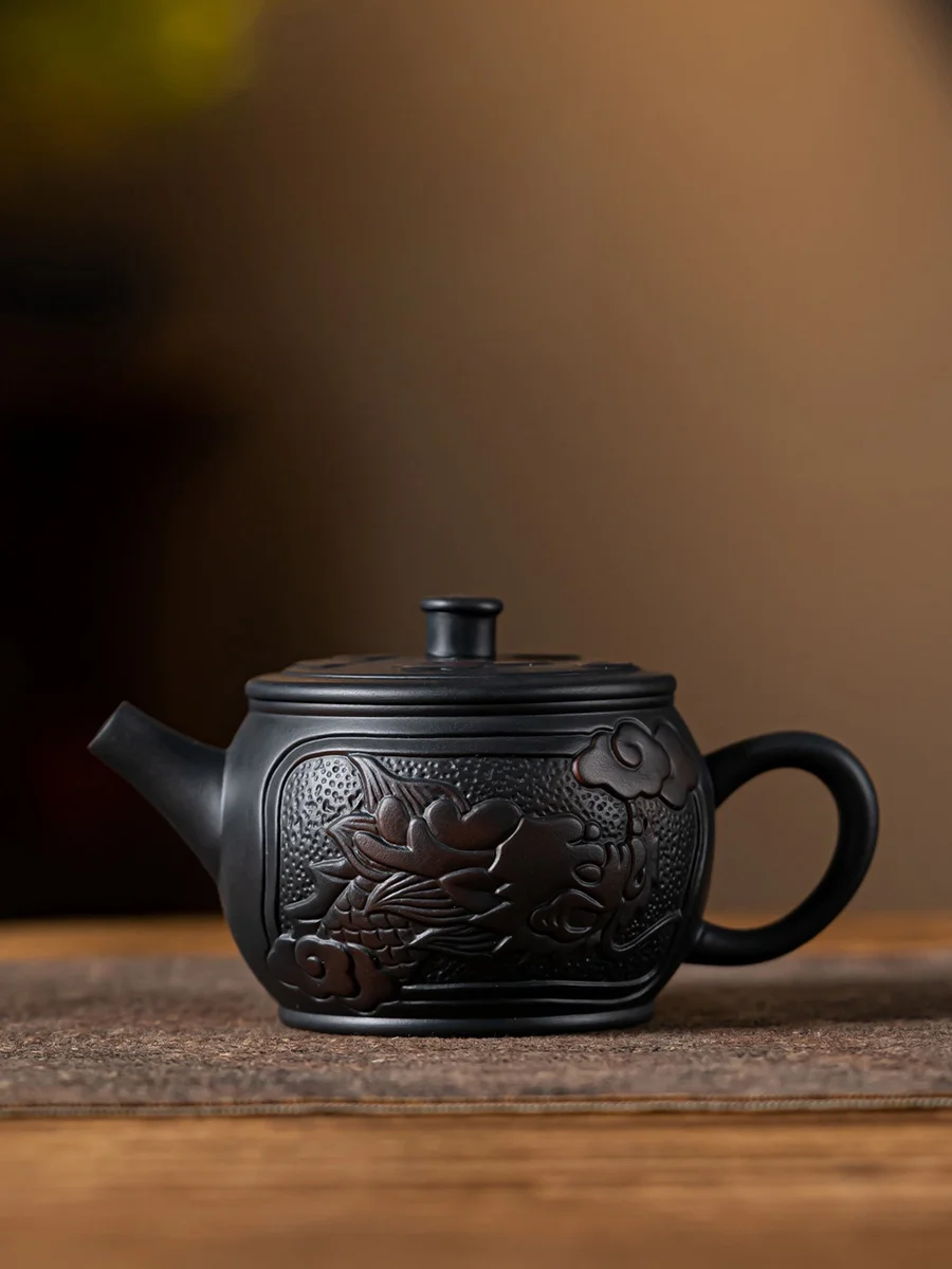 Цзяншуй глина фиолетовая керамика резьба чайник ручная роспись антикварный рельефный чайник бытовой чайник кунг-фу чайный сервиз чайник
Цзяншуй глина фиолетовая керамика резьба чайник ручная роспись антикварный рельефный чайник бытовой чайник кунг-фу чайный сервиз чайник