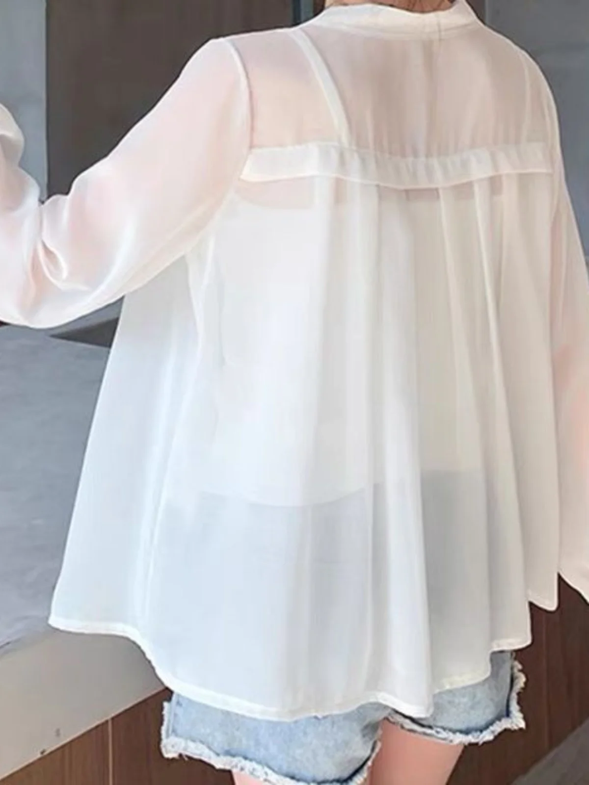 Women's Sun Protection Shirt Casual Style Long Sleeve Thin Chiffon Outerwear White Shirt for Summer with Skirt Small Shawl
Women's Sun Protection Shirt Casual Style Long Sleeve Thin Chiffon Outerwear White Shirt for Summer with Skirt Small Shawl