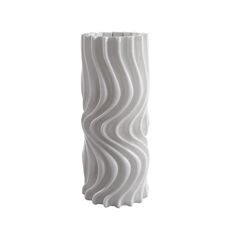 Light luxury simple white ceramic 3D vase, soft flower arrangement in the sales center of the model room
Light luxury simple white ceramic 3D vase, soft flower arrangement in the sales center of the model room