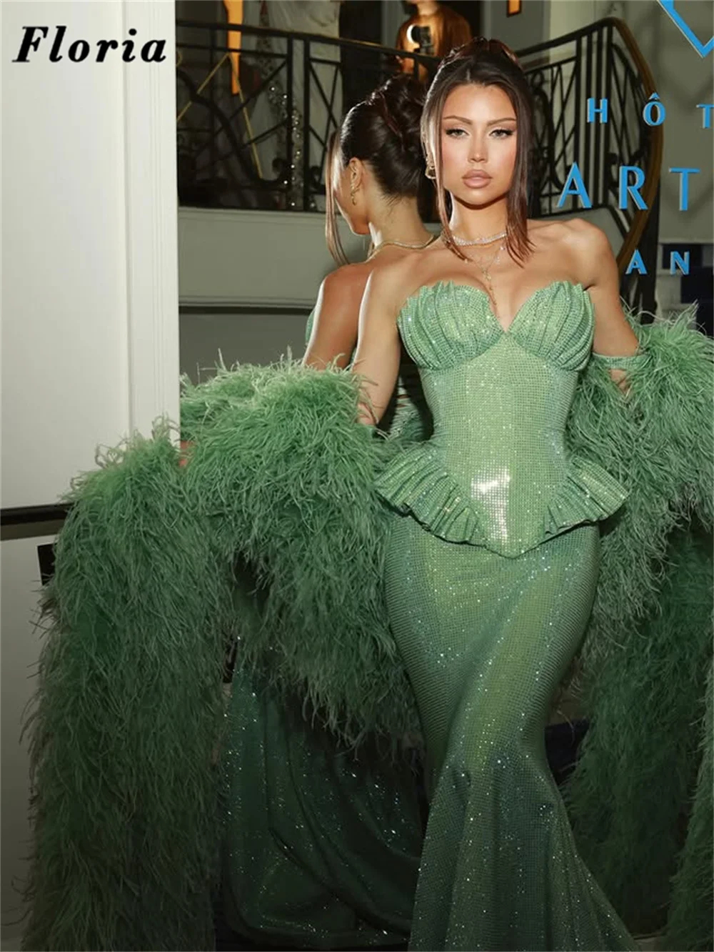 Fashion 2026 Shiny Green Mermaid Evening Dresses With Feathers Cape Customized Lace Up Wedding Party Gowns Straples Cocktail
Fashion 2026 Shiny Green Mermaid Evening Dresses With Feathers Cape Customized Lace Up Wedding Party Gowns Straples Cocktail