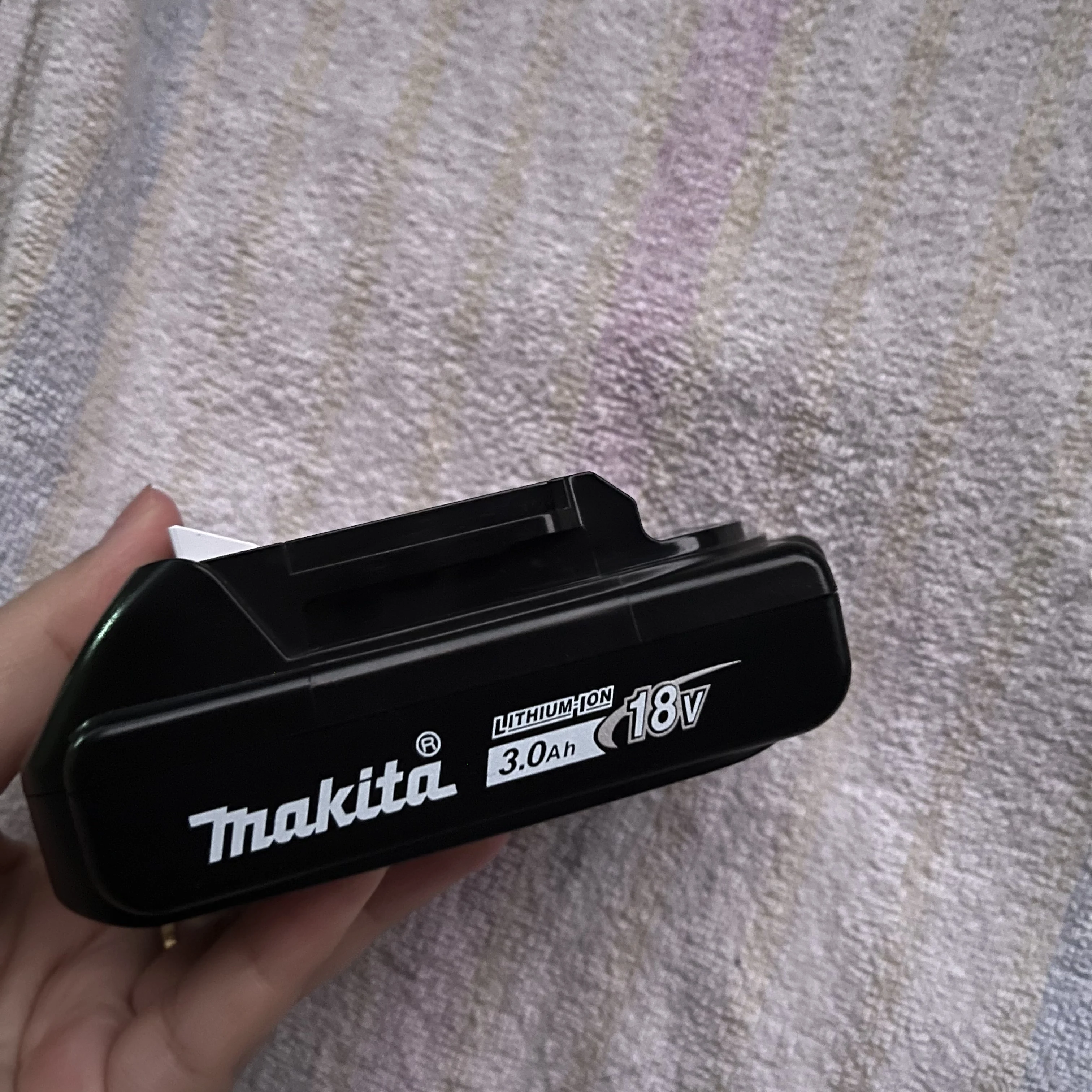 Original Makita 18V 3Ah Rechargeable 3000mah Battery Makita Tool BL1830 BL1830B BL1840 BL1840B BL1850 BL1850B 18650 Battery
Original Makita 18V 3Ah Rechargeable 3000mah Battery Makita Tool BL1830 BL1830B BL1840 BL1840B BL1850 BL1850B 18650 Battery