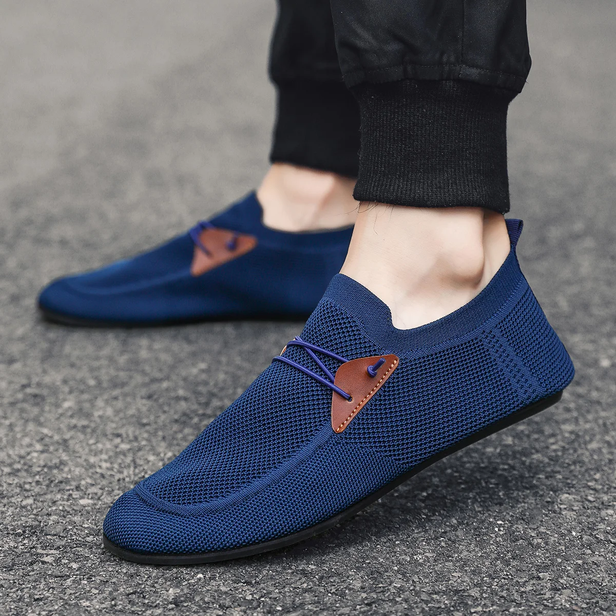 Spring and Summer Men's Loafers One-Piece Lazy Sneakers for Comfort and Convenience
Spring and Summer Men's Loafers One-Piece Lazy Sneakers for Comfort and Convenience