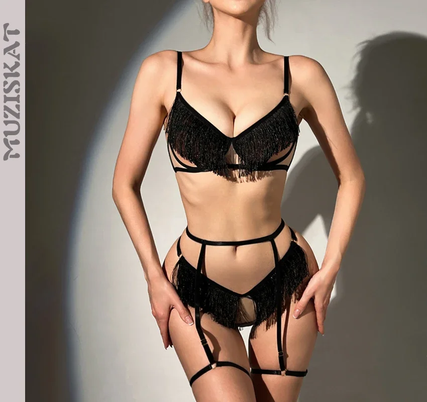 MUZISKAT 2024 New Sexy Tassel See-through Mesh Erotic Garter Belt Lingerie Three-piece Set Female
MUZISKAT 2024 New Sexy Tassel See-through Mesh Erotic Garter Belt Lingerie Three-piece Set Female