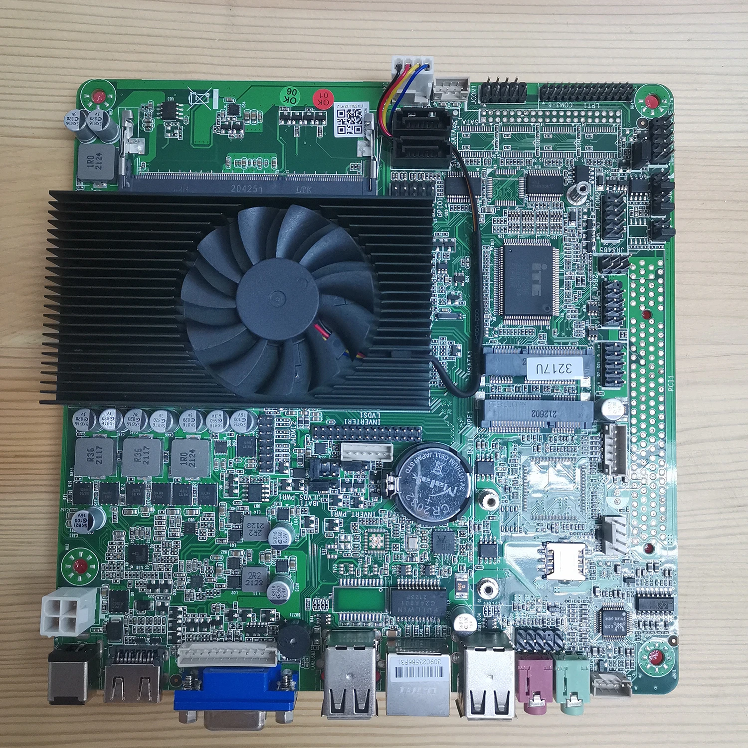 Notebook motherboard Intel Core i3-3217U Multi Series Low Power Computer Industrial Integrated Main Board
Notebook motherboard Intel Core i3-3217U Multi Series Low Power Computer Industrial Integrated Main Board