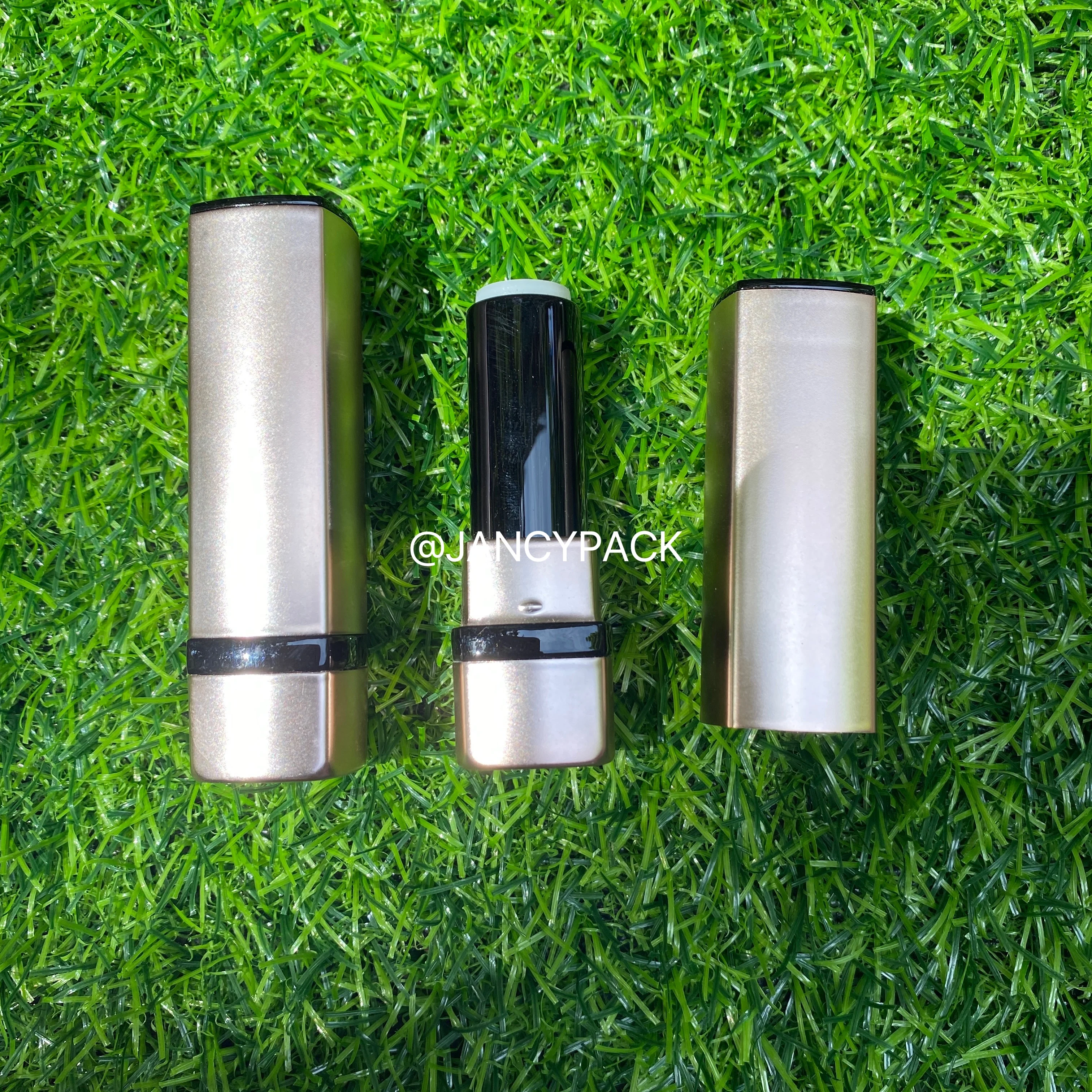 Matte Gold Lipstick Jars Balm Tube Cap Container Maquiagem Travel Makeup Tool Makeup Tool Lip Balm l Lip Gloss Tubes Empty
Matte Gold Lipstick Jars Balm Tube Cap Container Maquiagem Travel Makeup Tool Makeup Tool Lip Balm l Lip Gloss Tubes Empty