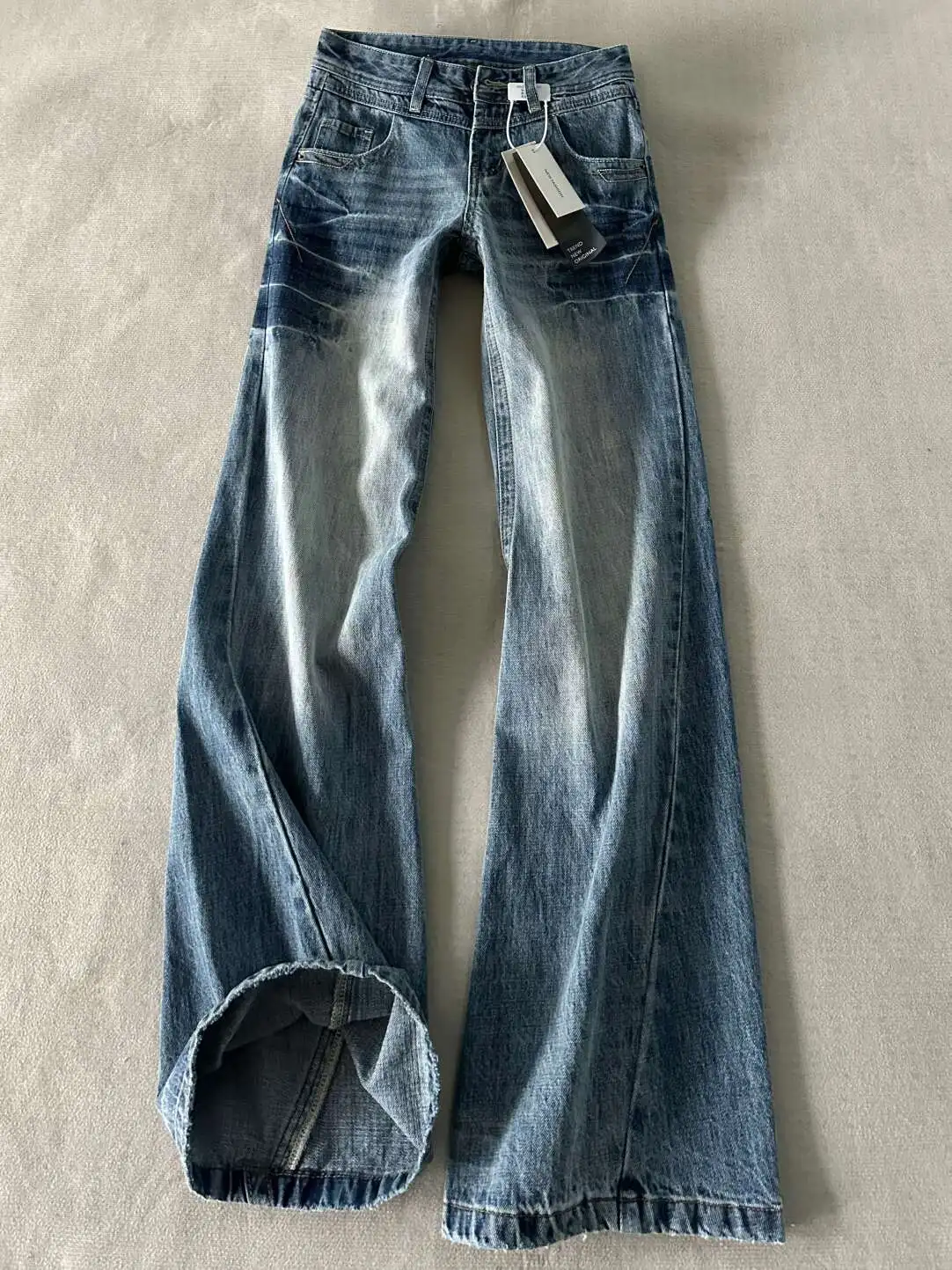 American Retro Distred White Flared Jeans Women Summer Low Waist Wide Leg Slim Straight Floor Length Phoenix Pants
American Retro Distred White Flared Jeans Women Summer Low Waist Wide Leg Slim Straight Floor Length Phoenix Pants