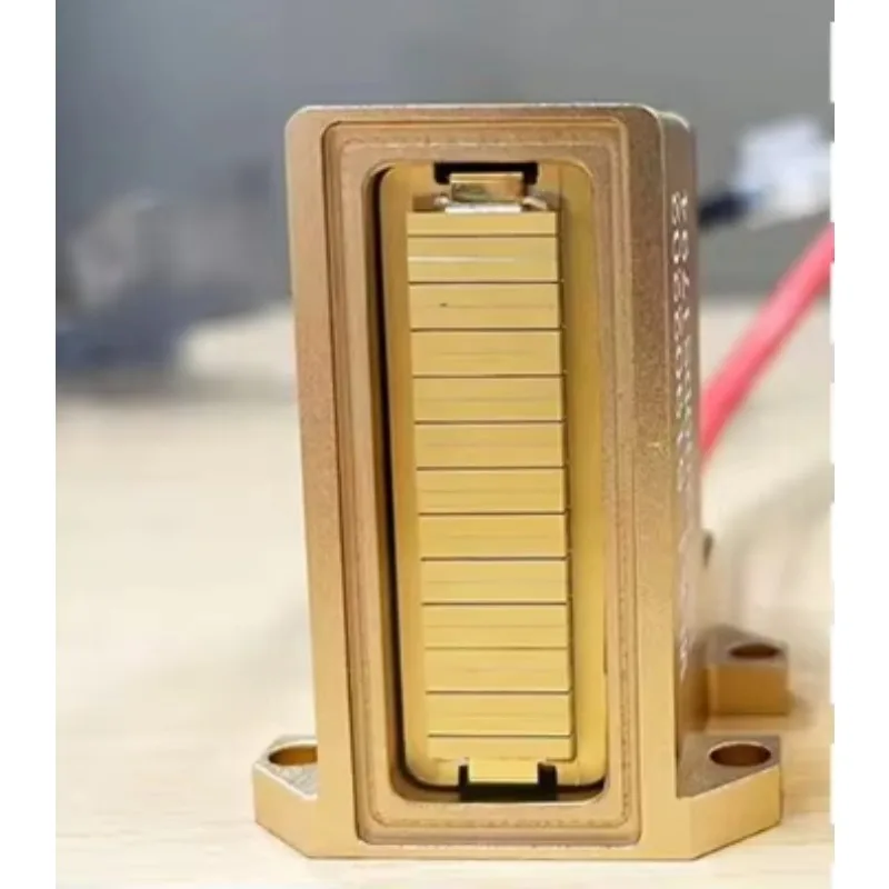 LT HPL-1000W 808 нм, аппарат для удаления волос диодным лазером с 20 стержнями
LT HPL-1000W 808 нм, аппарат для удаления волос диодным лазером с 20 стержнями
