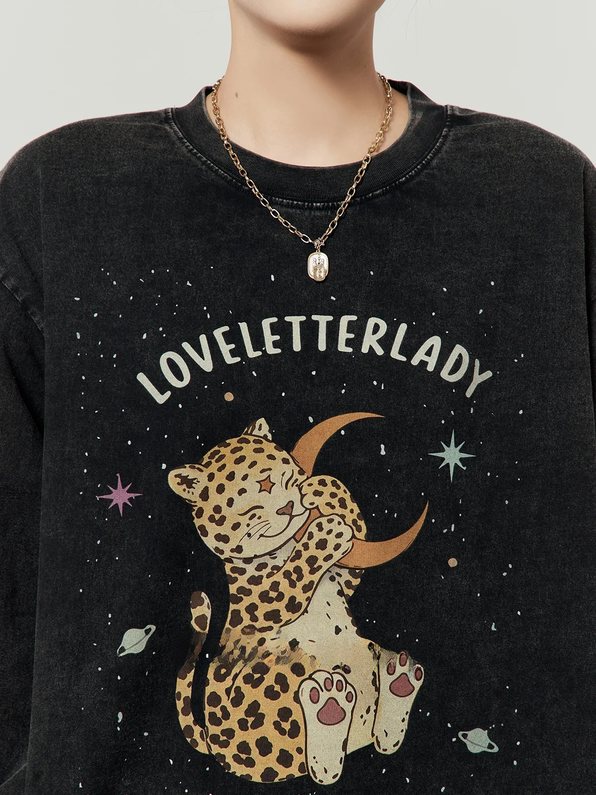 Black Printed Casual round Neck T-shirt Women's Loose Fit Spring 2026 New Style Comfortable Breathable Long Sleeve Top
Black Printed Casual round Neck T-shirt Women's Loose Fit Spring 2026 New Style Comfortable Breathable Long Sleeve Top