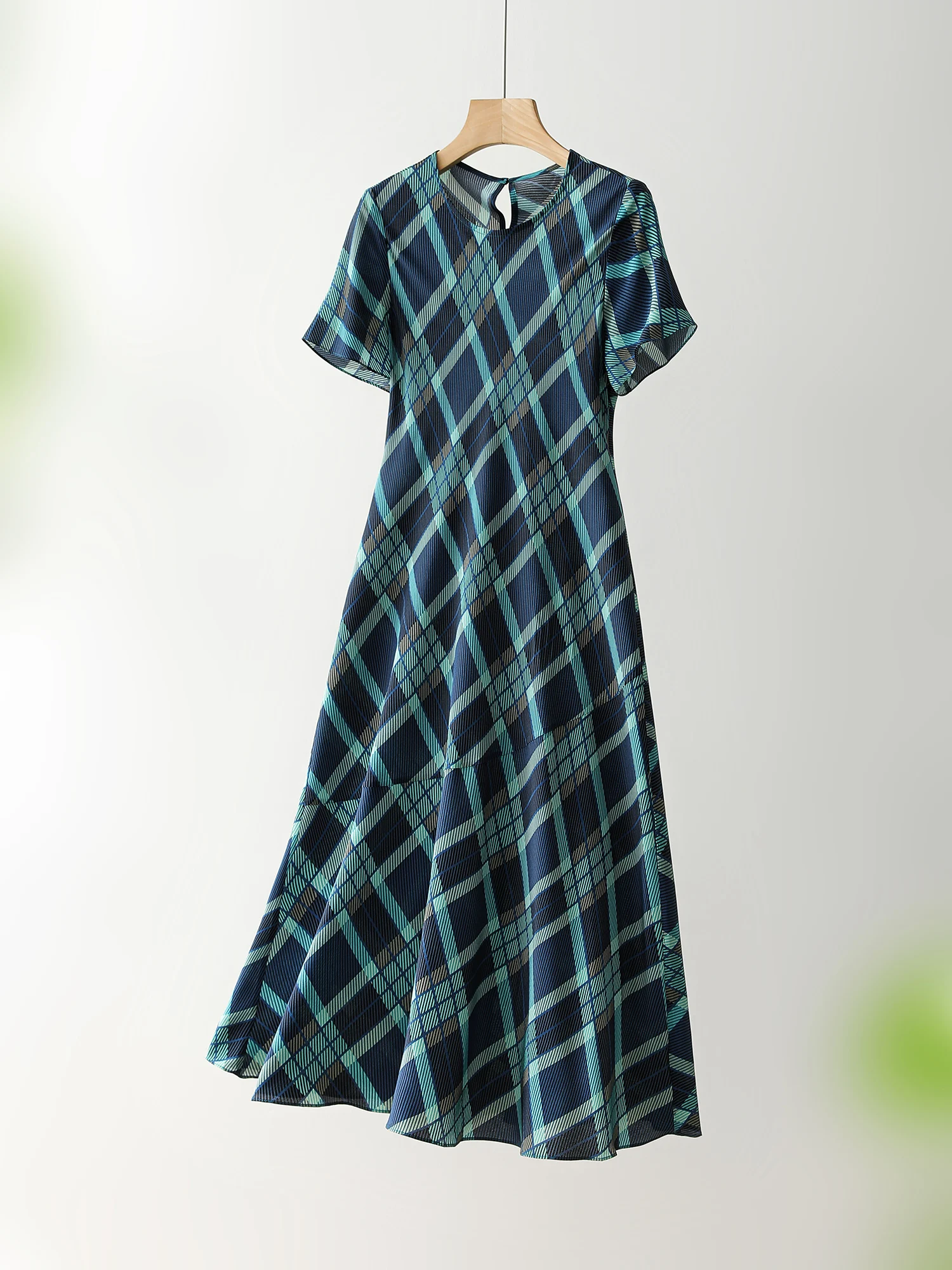 New 100% Silk Double Crepe Oblique Printed Dress QZ0167
New 100% Silk Double Crepe Oblique Printed Dress QZ0167
