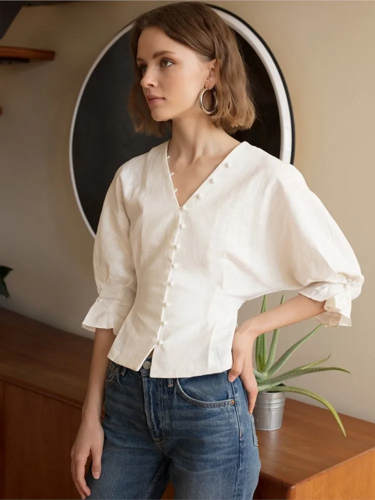 Bella Philosophy, весна-лето, хлопково-льняная женская блузка Victoria Court с пышными рукавами, женская блузка во французском стиле, рубашка на пуговицах
Bella Philosophy, весна-лето, хлопково-льняная женская блузка Victoria Court с пышными рукавами, женская блузка во французском стиле, рубашка на пуговицах