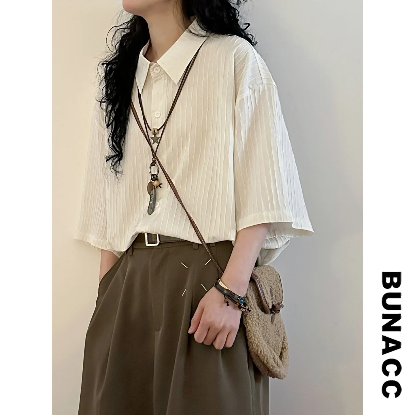 Summer Casual Loose Men's Shirt Vintage Hong Kong Style Pleated Texture Stripe Pattern Short Sleeve Casual Shirt for Unisex
Summer Casual Loose Men's Shirt Vintage Hong Kong Style Pleated Texture Stripe Pattern Short Sleeve Casual Shirt for Unisex