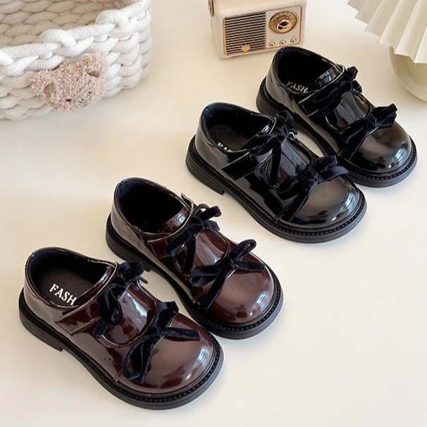 Spring Girl Shoes New Fashion Exquisite Princess Shoe Soft Anti Slip Performance Kid Shoes Retro Simplicity Classic Leather Shoe
Spring Girl Shoes New Fashion Exquisite Princess Shoe Soft Anti Slip Performance Kid Shoes Retro Simplicity Classic Leather Shoe