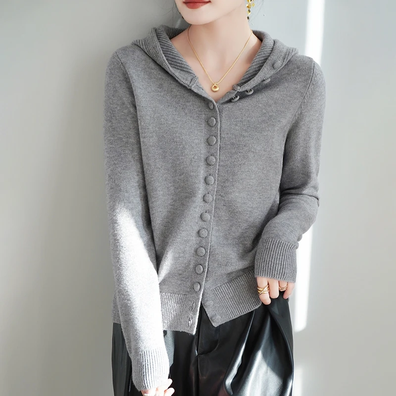 Classic Hooded Wool Cardigan Women's knitting Warm loose Sweater Single breasted decoration High-quality basic clothing tops
Classic Hooded Wool Cardigan Women's knitting Warm loose Sweater Single breasted decoration High-quality basic clothing tops