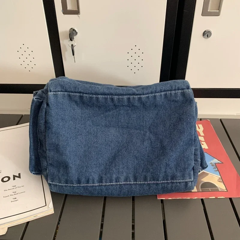 Winter New High Quality Women's Bag Hot Selling Youth Trend Versatile Shoulder Bag Large Capacity Fashion Casual Crossbody Bag
Winter New High Quality Women's Bag Hot Selling Youth Trend Versatile Shoulder Bag Large Capacity Fashion Casual Crossbody Bag