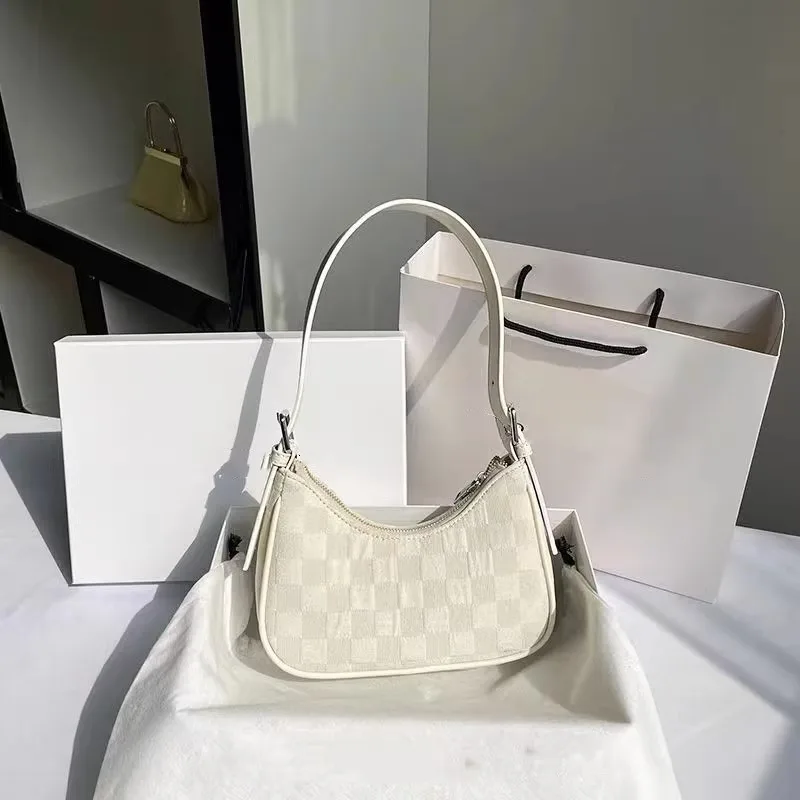 2025 New Arrival! Niche Luxury Crescent Armpit Bag - Trendy Plaid Baguette Style Crossbody Shoulder Purse, Compact & Portable
2025 New Arrival! Niche Luxury Crescent Armpit Bag - Trendy Plaid Baguette Style Crossbody Shoulder Purse, Compact & Portable