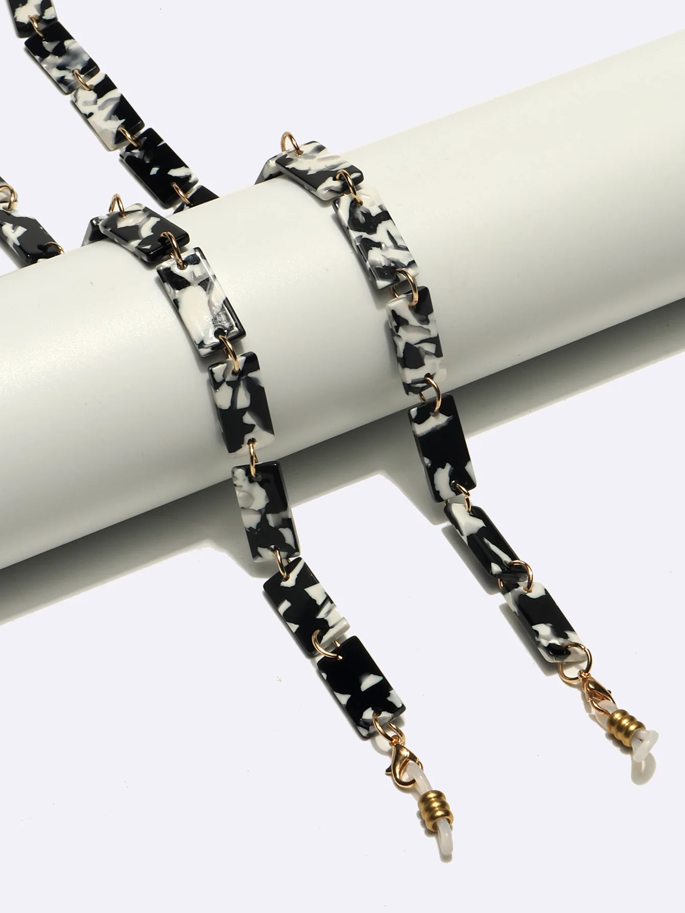 Fashion Simple Casual Eyeglass Chains Black White Sunglasses Holder Reading Glasses Lanyard Necklace Eyewear Chains Accessories
Fashion Simple Casual Eyeglass Chains Black White Sunglasses Holder Reading Glasses Lanyard Necklace Eyewear Chains Accessories