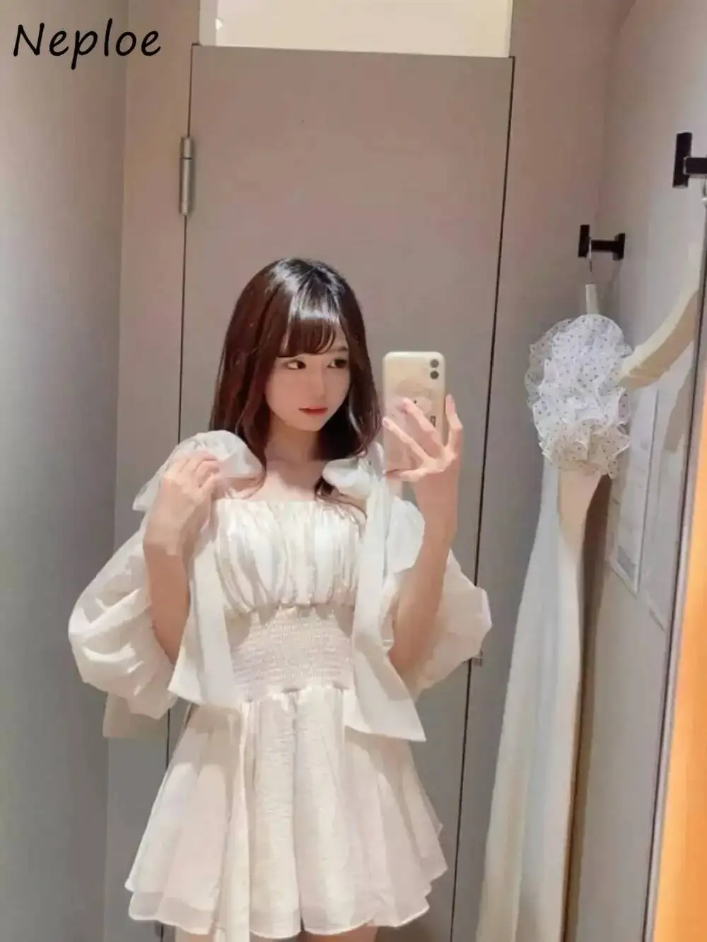 BabYoung Свежие шифоновые блузки с разрезом на шее и пышными рукавами с бантом на шнуровке, облегающие элегантные милые блузки, японская новая рубашка с открытыми плечами
BabYoung Свежие шифоновые блузки с разрезом на шее и пышными рукавами с бантом на шнуровке, облегающие элегантные милые блузки, японская новая рубашка с открытыми плечами