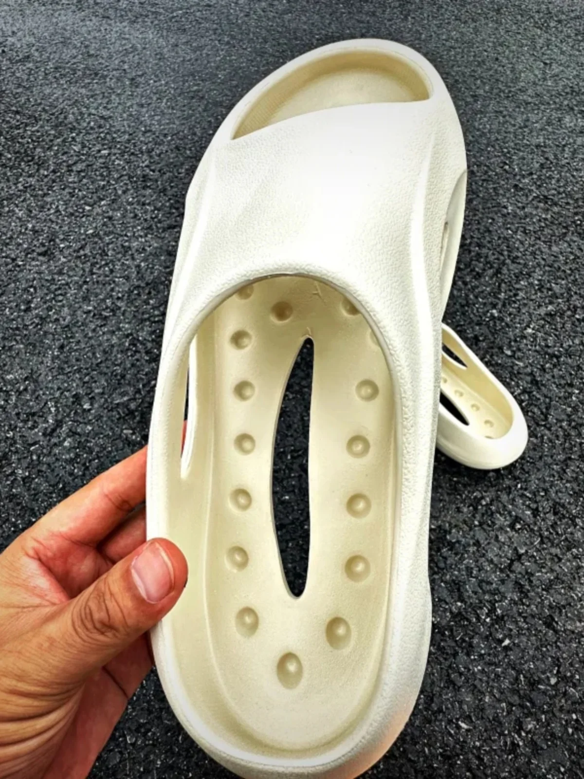 Double Layer Tech Anti-Slip Beach Men's Summer Comfortable Soft Bottom Breathable Casual Slippers Flat Sandals EVA Material
Double Layer Tech Anti-Slip Beach Men's Summer Comfortable Soft Bottom Breathable Casual Slippers Flat Sandals EVA Material