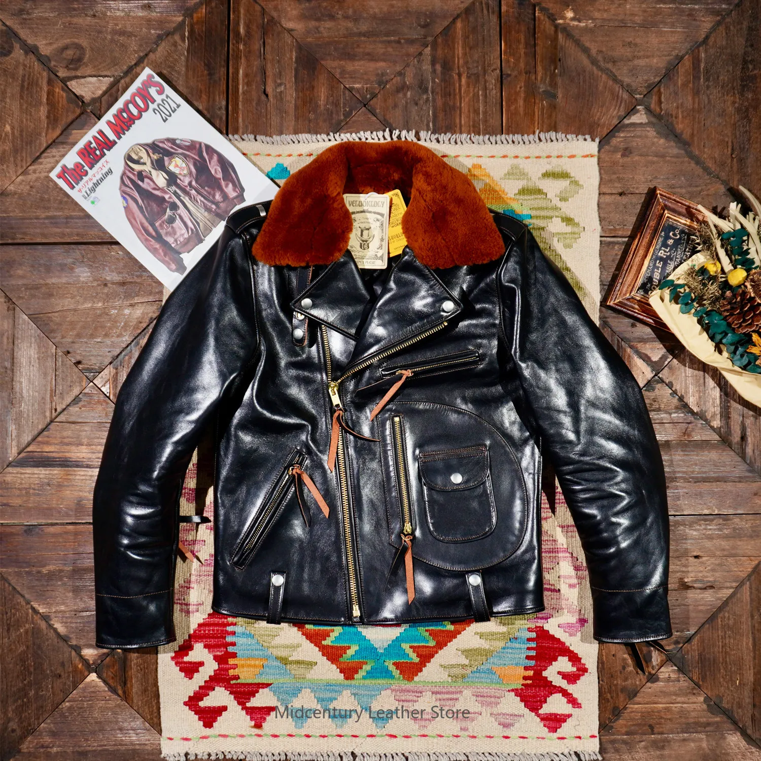 J24 tea heart cowhide cable-stayed locomotive American retro jacket fur collar removable
J24 tea heart cowhide cable-stayed locomotive American retro jacket fur collar removable