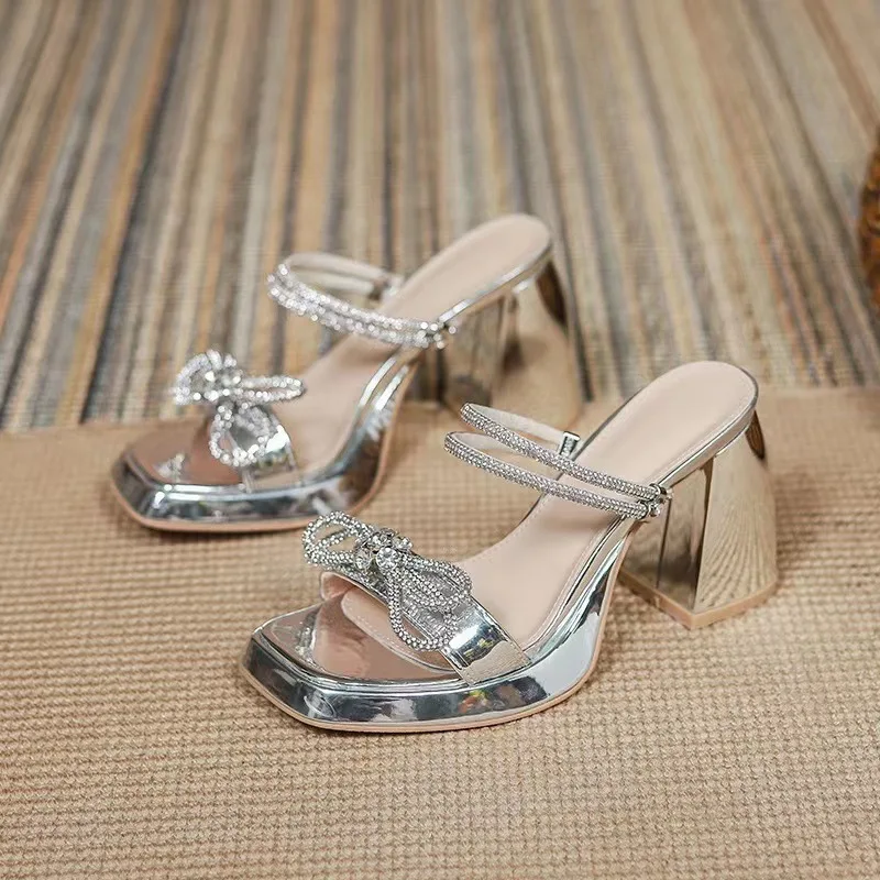 2023 Women's Thick Heel Slippers Two-Way Wear Diamond Buckle Sandals with Skirts Trendy High Heels Comfortable Ultra-Fiber Le...
2023 Women's Thick Heel Slippers Two-Way Wear Diamond Buckle Sandals with Skirts Trendy High Heels Comfortable Ultra-Fiber Le...