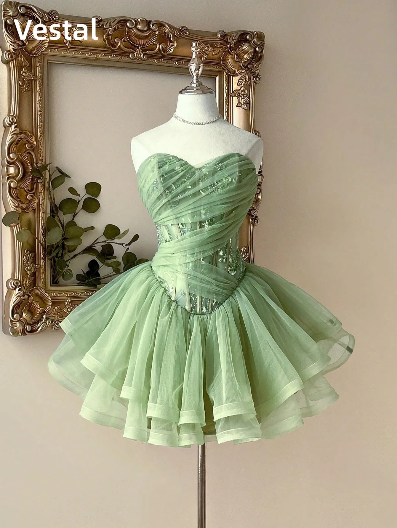Light Green Sweetheart Corset Homecoming Dress with Appliques Tulle Prom Dress Tiered Birthday Cocktail Party Customized
Light Green Sweetheart Corset Homecoming Dress with Appliques Tulle Prom Dress Tiered Birthday Cocktail Party Customized