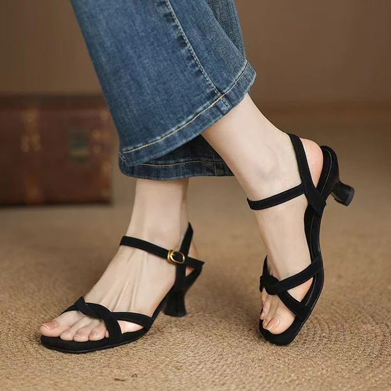 High Heels Sandals Elegant Women Shoes Dress Sexy Pumps Slippers New Fashion Party Flip Flops Walking Mujer Sandalias
High Heels Sandals Elegant Women Shoes Dress Sexy Pumps Slippers New Fashion Party Flip Flops Walking Mujer Sandalias