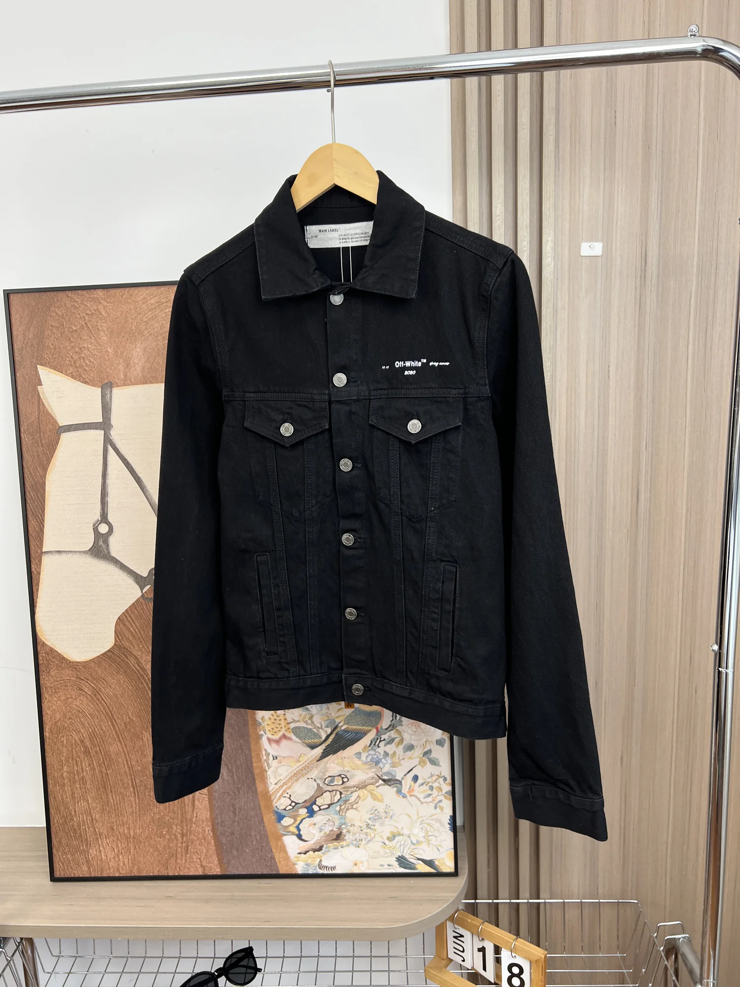 Винтажная мужская джинсовая куртка свободного кроя с отложным воротником, классическая универсальная верхняя одежда для осени
Винтажная мужская джинсовая куртка свободного кроя с отложным воротником, классическая универсальная верхняя одежда для осени