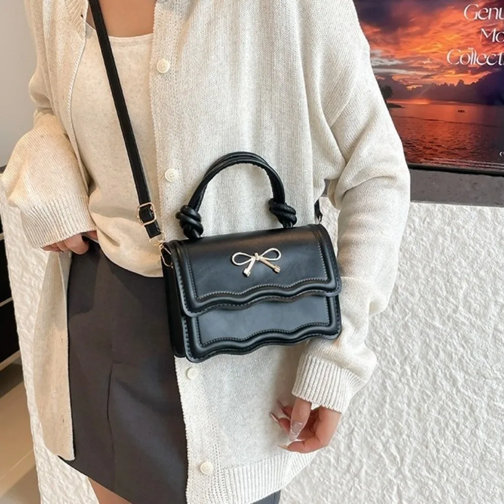 Solid Color Metal Bowknot Tote Bag Sweet Simple Design Single Shoulder Bags Versatile Vintage Small Crossbody Bag Girls
Solid Color Metal Bowknot Tote Bag Sweet Simple Design Single Shoulder Bags Versatile Vintage Small Crossbody Bag Girls