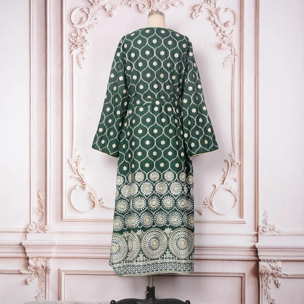 Ethnic-style Elegant Muslim Evening and Party Dress for Women: Embroidered and Beaded Robes From Dubai in The Middle East.
Ethnic-style Elegant Muslim Evening and Party Dress for Women: Embroidered and Beaded Robes From Dubai in The Middle East.