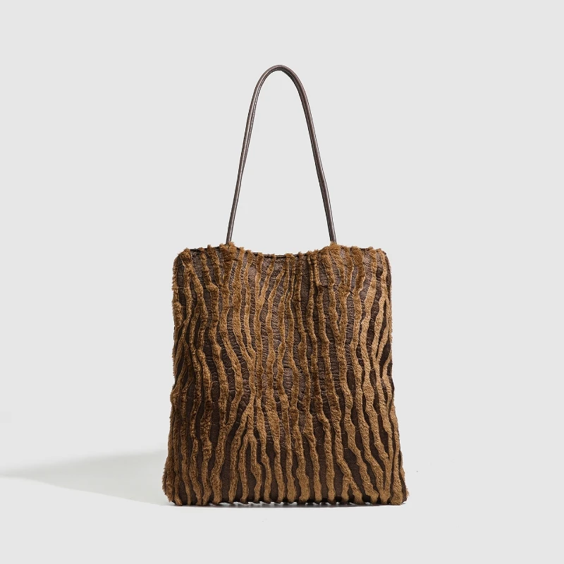 New Autumn/Winter Large-capacity, Versatile, Commuter Single-shoulder Tote Bag for Women 2025, Zebra Print Faux Fur Underarm Bag
New Autumn/Winter Large-capacity, Versatile, Commuter Single-shoulder Tote Bag for Women 2025, Zebra Print Faux Fur Underarm Bag