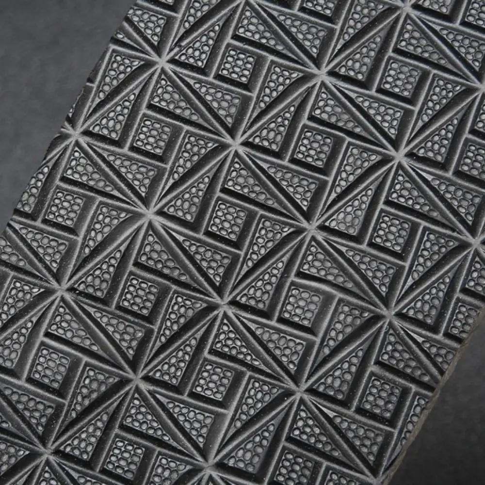 Fashion EVA Outer Wear Shoes Personality Soft Men Flip Flops Beachwear Anti Slip Braided Rope Flats Slippers Bathroom
Fashion EVA Outer Wear Shoes Personality Soft Men Flip Flops Beachwear Anti Slip Braided Rope Flats Slippers Bathroom