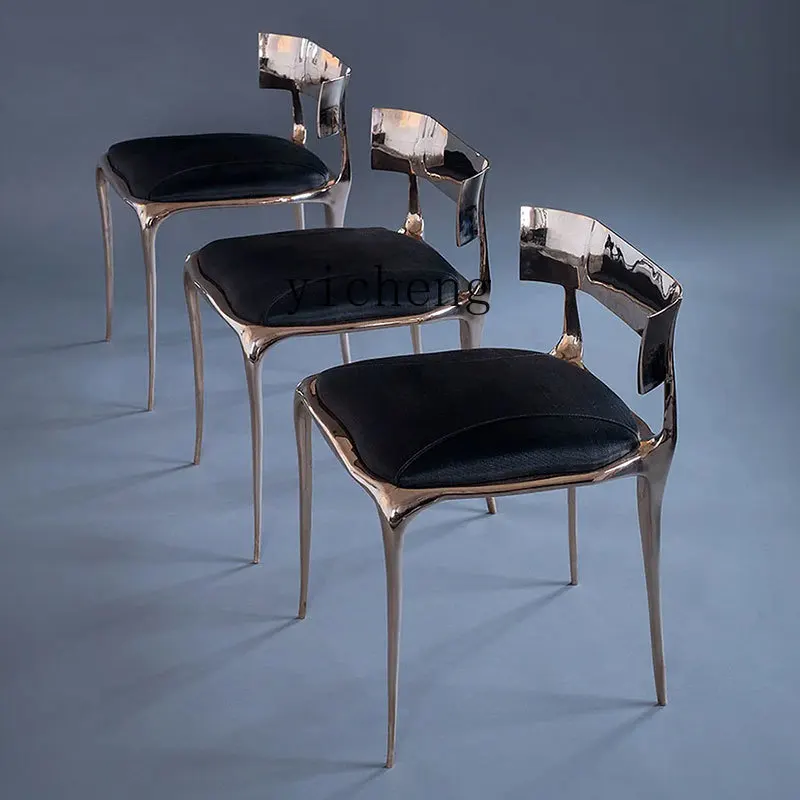 XL light luxury high-end pure copper dining chair villa luxury home stainless steel backrest chair 
XL light luxury high-end pure copper dining chair villa luxury home stainless steel backrest chair