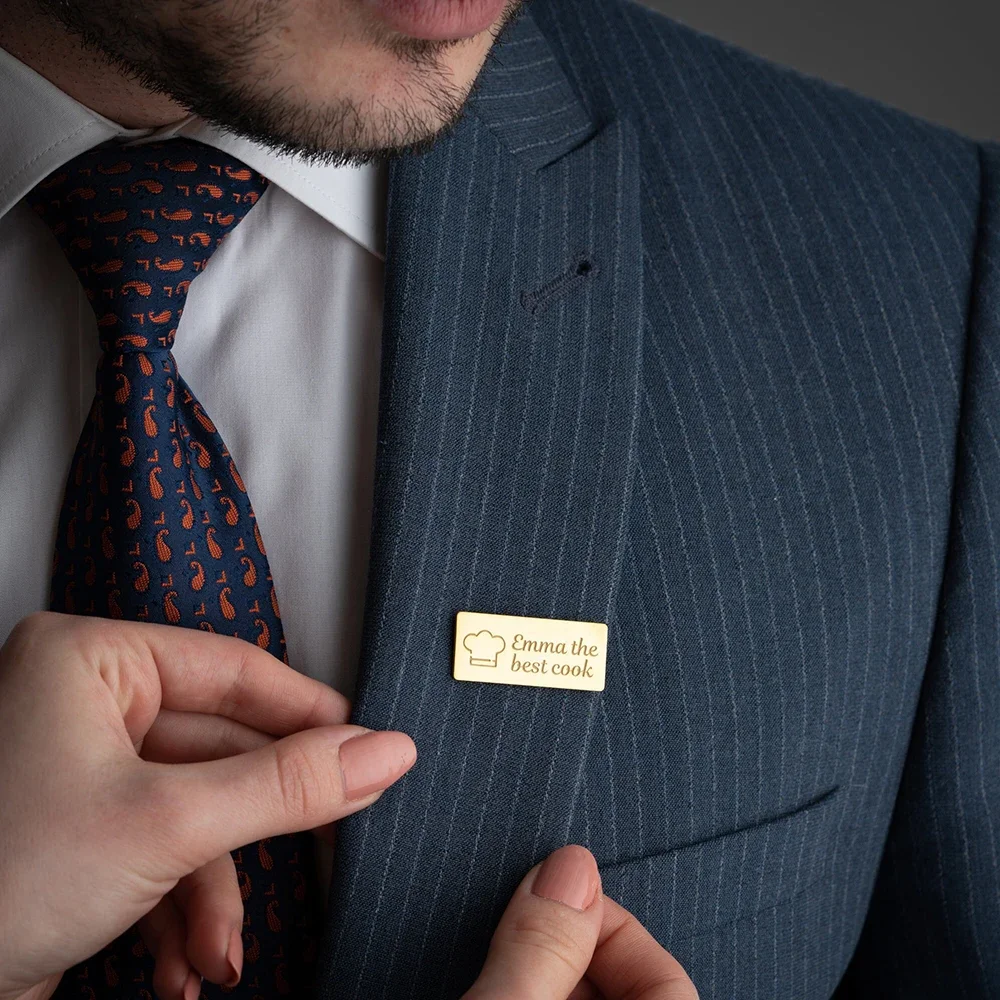 Stainless Steel Metal Custom Name Brooches, Handmade Business Cards, Company Nameplates, Suit Pins, Personalized Design Gifts
Stainless Steel Metal Custom Name Brooches, Handmade Business Cards, Company Nameplates, Suit Pins, Personalized Design Gifts