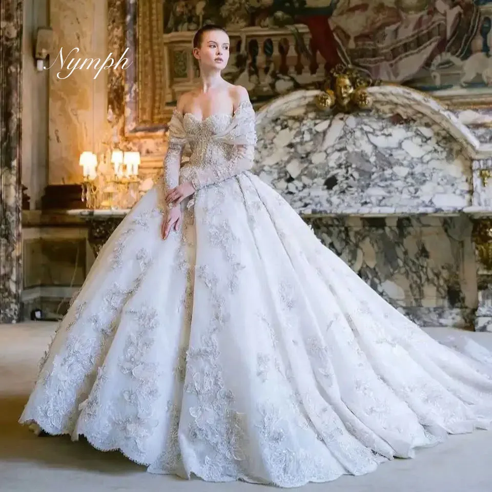 2025Elegant Ball Gown Wedding Dresses Sexy Sweetheart Off Shoulder Vestido Applique Lace Bridal Gowns Customized Robe De Mariage
2025Elegant Ball Gown Wedding Dresses Sexy Sweetheart Off Shoulder Vestido Applique Lace Bridal Gowns Customized Robe De Mariage