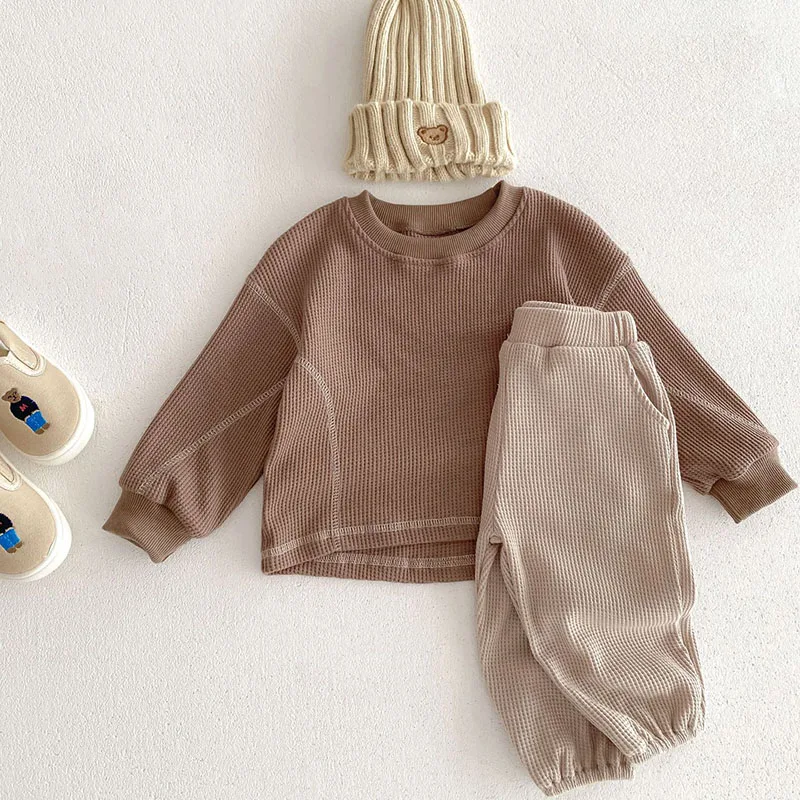 Новинка 2023 года, весенний детский костюм для детей 0-4 лет, хлопковый пуловер с длинными рукавами, топы + штаны, спортивная одежда для маленьких девочек и мальчиков, костюм
Новинка 2023 года, весенний детский костюм для детей 0-4 лет, хлопковый пуловер с длинными рукавами, топы + штаны, спортивная одежда для маленьких девочек и мальчиков, костюм